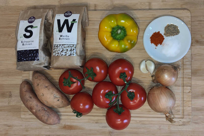 Zutaten veganes Chilli mit Süßkartoffeln