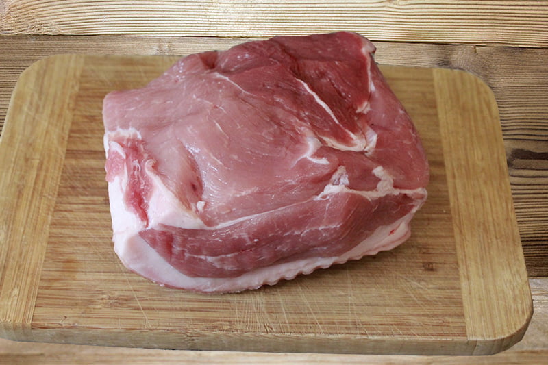 Bio Schweinebraten, Schulter, ca. 800g regional - kaufen bei Regio-Delivery